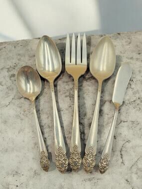 Oneida Prestige DISTINCTION Set 5 Pcs Serving Silverplate 1951